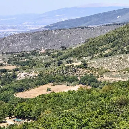 Vista Del Mondo - Sleeps 12 Castel San Felice