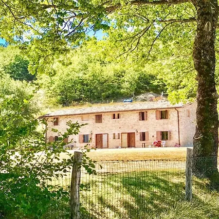 Vista Del Mondo - Sleeps 12 Villa