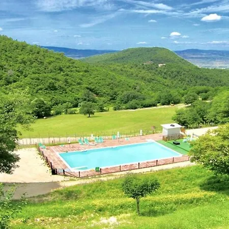 Vista Del Mondo - Sleeps 12 Castel San Felice